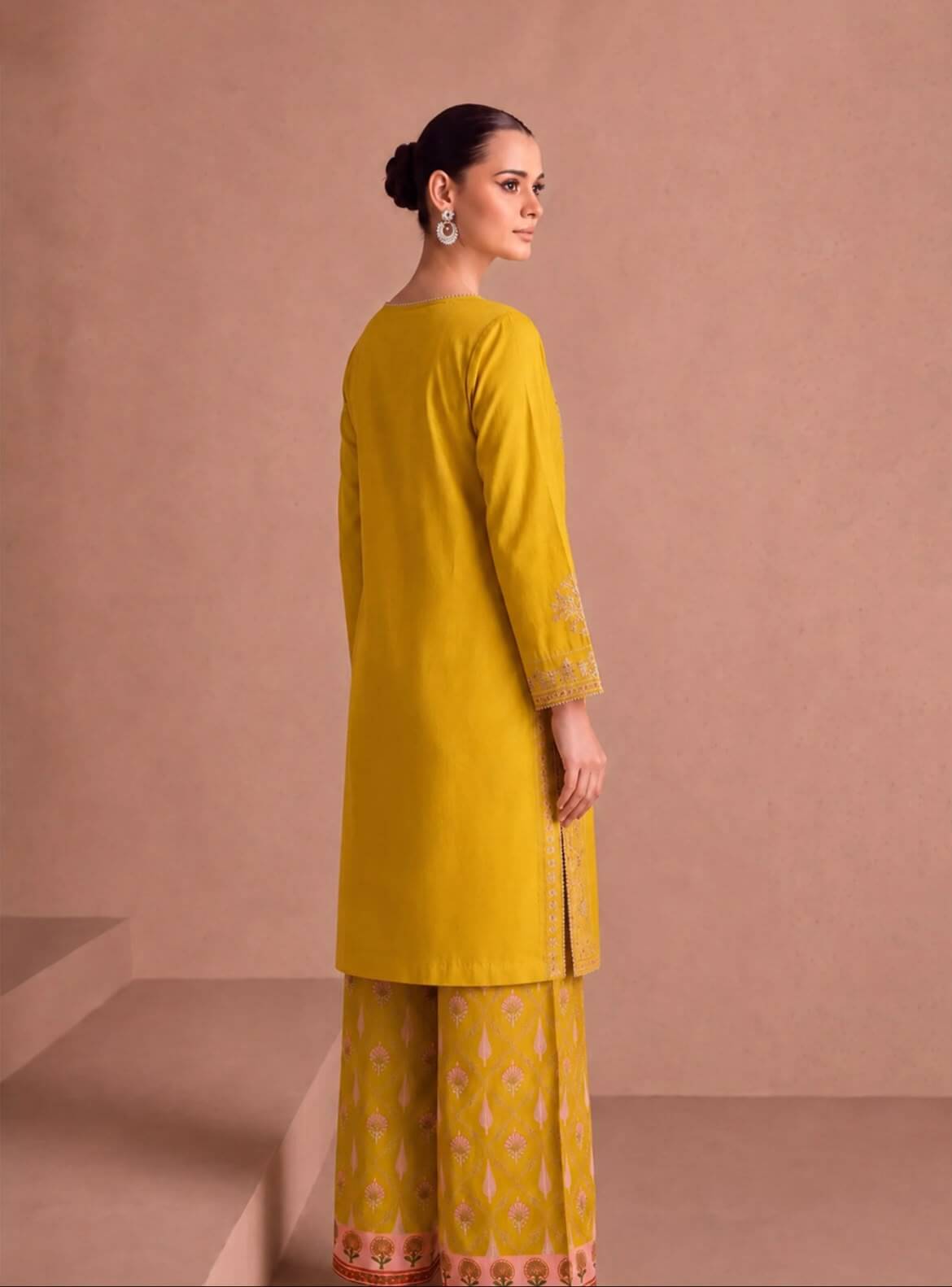 Apple Mist Embroidered Lawn 2-Piece Suit – View 3